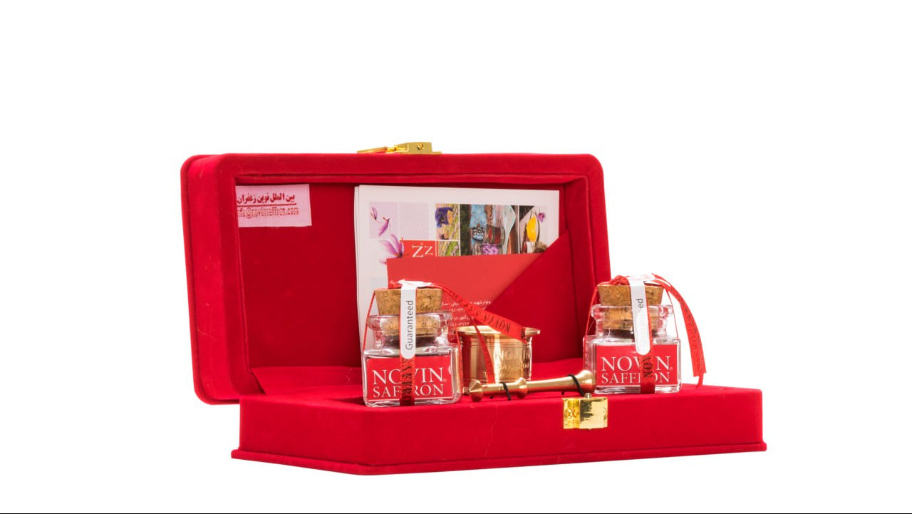 Novin Premium Saffron 2 x 1g Velvet Glass Set with Mortar – AA Grade Saffron Gift Box - Saffron - Novin Saffron UAE/KSA